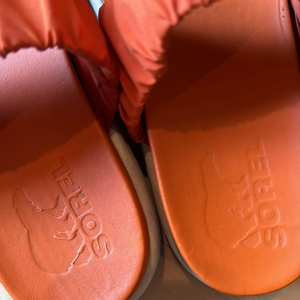 Orange Sorel Roaming Sandals, Size 7 - Picture 6 of 9